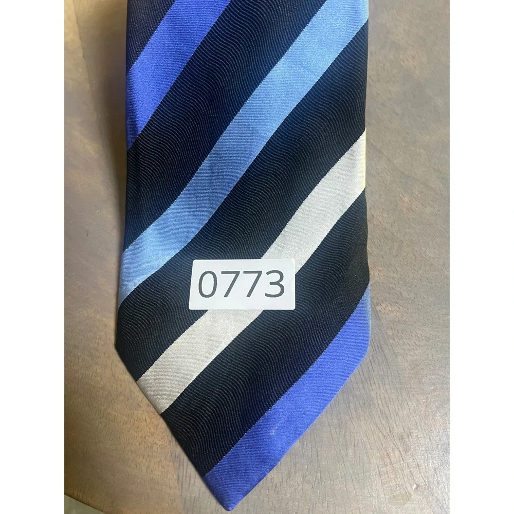 Dockers Mens Necktie 100% Silk Stain Resistant Striped‎ Black Blue OS